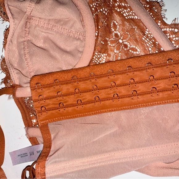 Urban Outfitters Corset - Picture 3 of 4